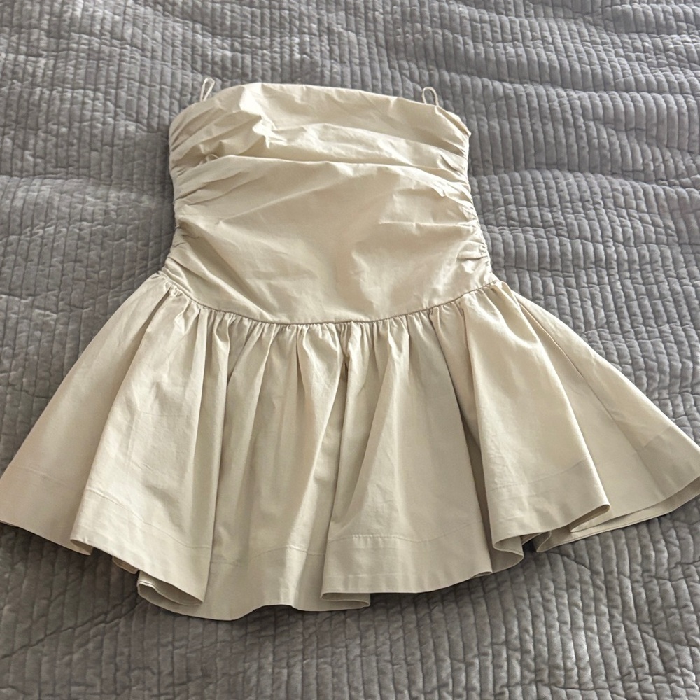 Chic Cream Strapless Dress